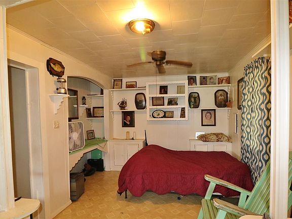 4th image of 133 E 129th St