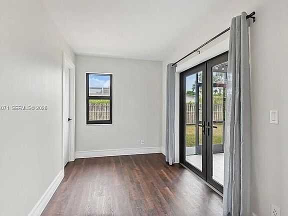 5th image of 11901 NW 23rd St