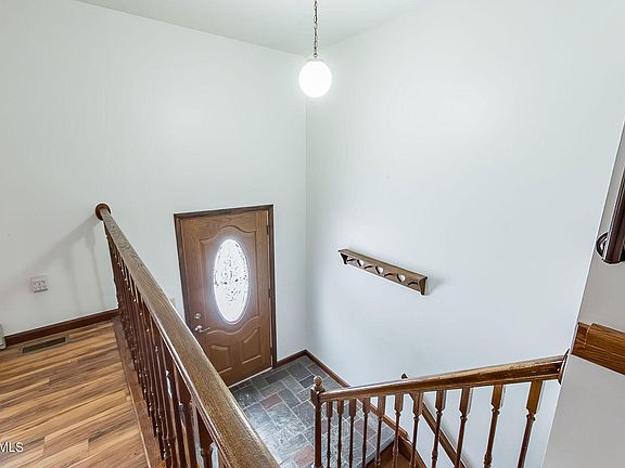 3rd image of 281 Wild Cherry Ln