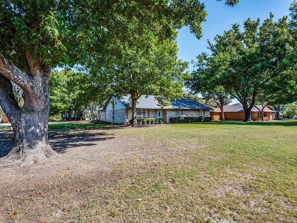 1st image of 14005 Red Oak Cir N