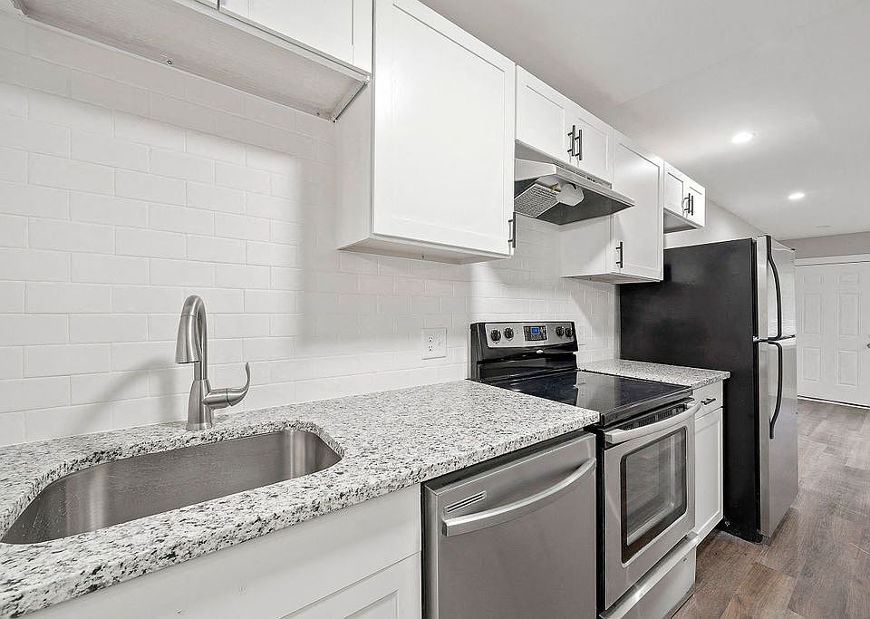 Balfour Chastain 4689 Roswell Rd Sandy Springs GA Zillow