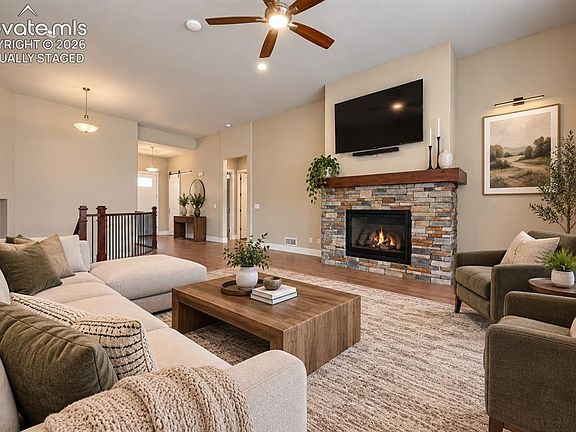 3rd image of 2272 Cabernet Ct