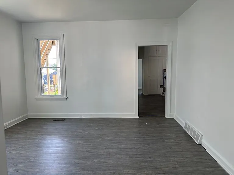 414 N 3rd St #1 — Photo 6