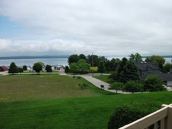3rd image of 1028 Marina Bluff Dr