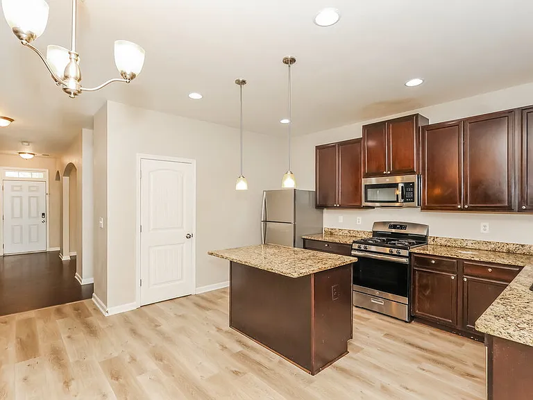 4782 Brookwood Pl — Photo 8