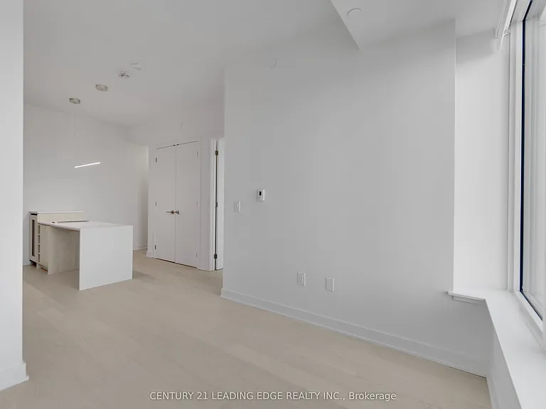 11 Yorkville Ave #3810 — Photo 19