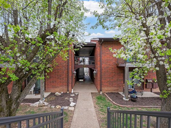 5569 Baronridge Dr APT 4, Saint Louis, MO 63129