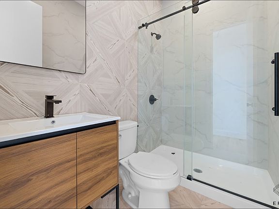 5th image of 271 E 28th St #2B