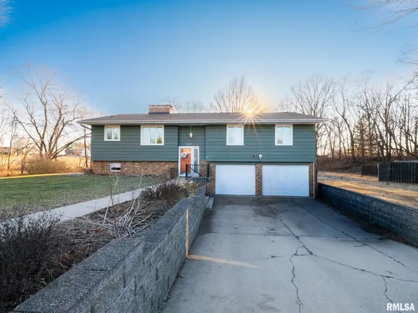 103 Edgebrook Ct, Washburn, IL 61570