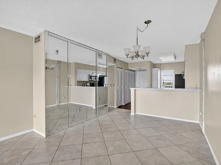 2236 N Cypress Bend Dr #508 — Photo 9