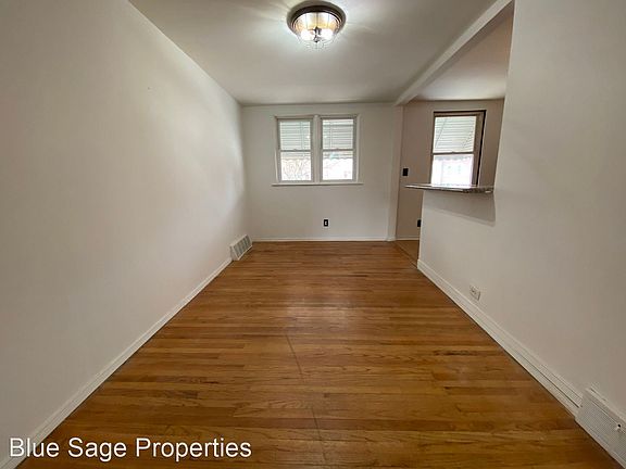 3rd image of 917 Poplar Ave