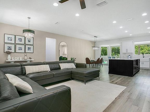 3rd image of 30502 SEAFORTH DRIVE