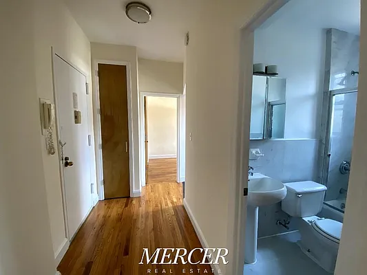 Rented by Mercer Real Estate | media 4