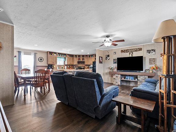 5th image of 6024 Bear Creek Rd