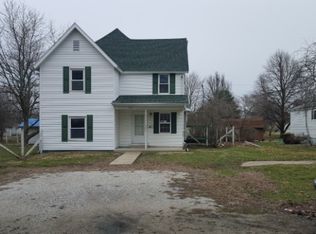 320 W Maple St, Hoopeston, IL 60942