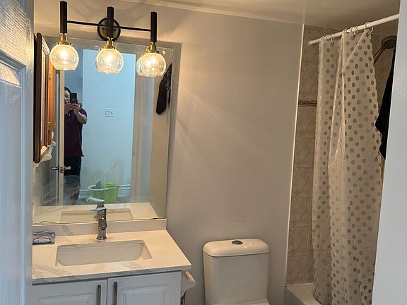 5th image of 28 Empress Ave #1716