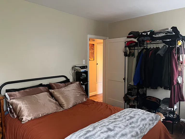 501 Butter Ln #8 — Photo 6