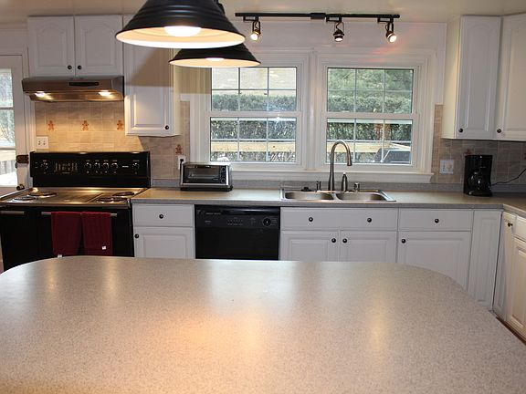 4th image of 9829 Whetstone Dr