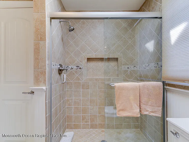 1603 Lake Ave — Photo 20