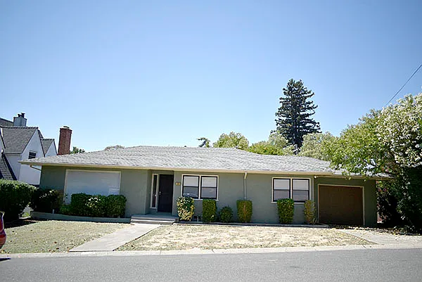 107 El Verano — Photo 1