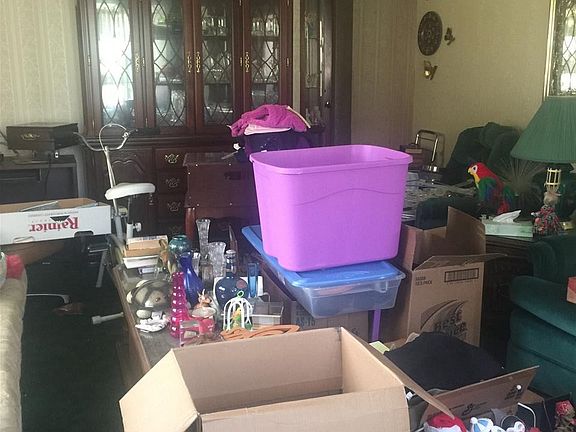 3rd image of 1220 E Gainsville Dr