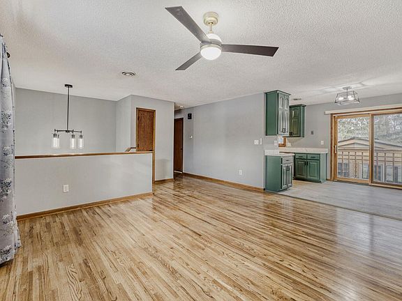 4th image of 21455 Harrow Ave N