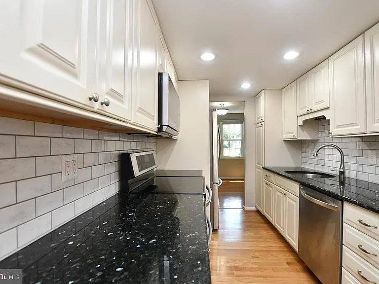 7733 Trevino Ln — Photo 5