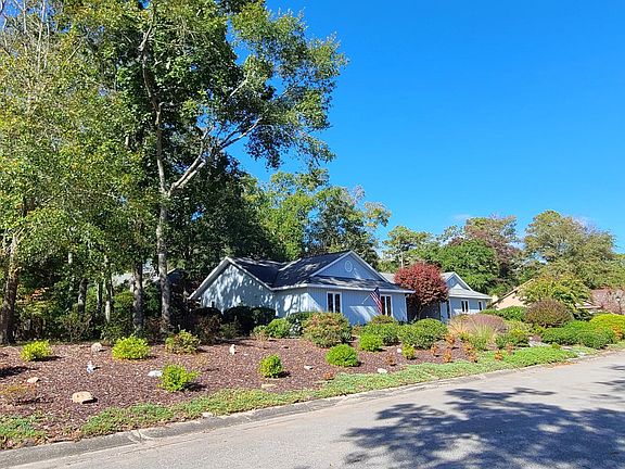 3rd image of 1619 Woodland Court SW