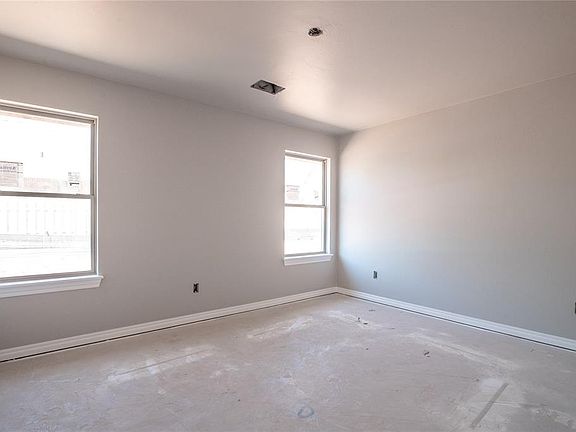 5th image of 1605 NE 33rd St