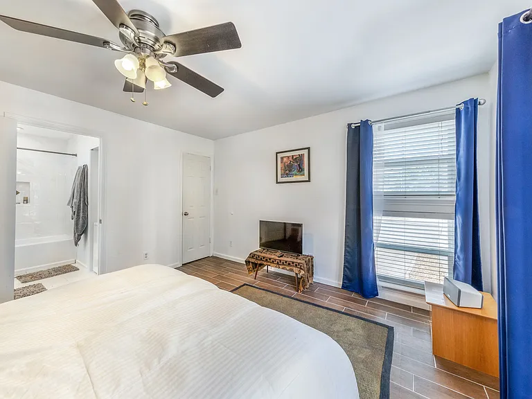 1500 Woodlawn Blvd #4 — Photo 22