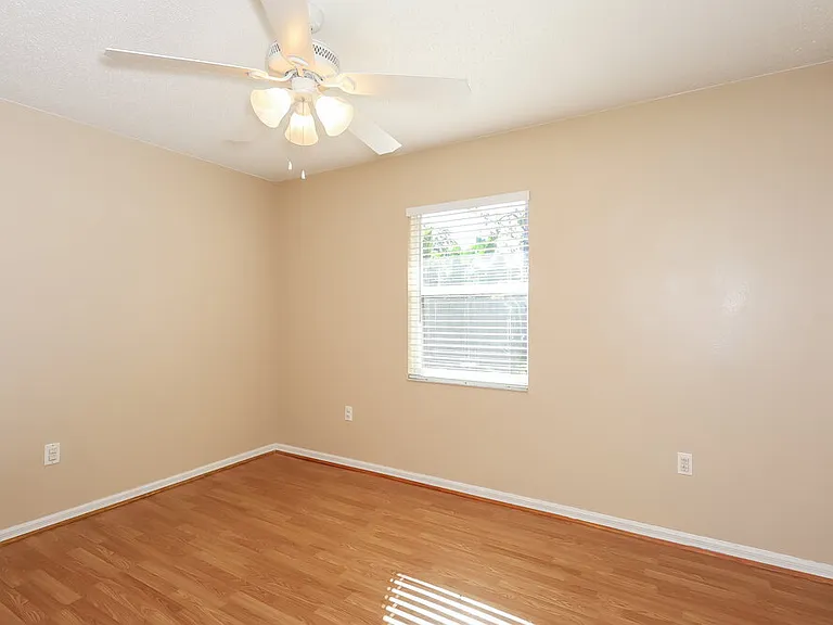 4208 76th Dr E — Photo 10