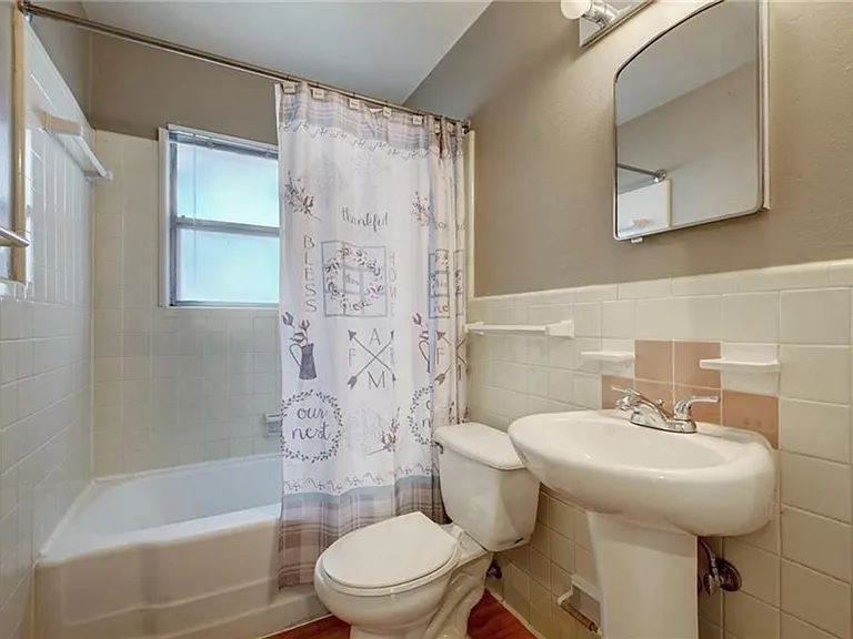 607 Bellevue Pl #A — Photo 16