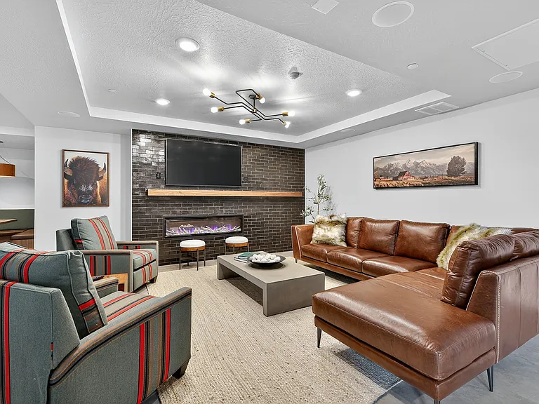 Riverwalk Apartments — Photo 11