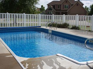 2858 Sissel Rd, Lincoln, NE 68516