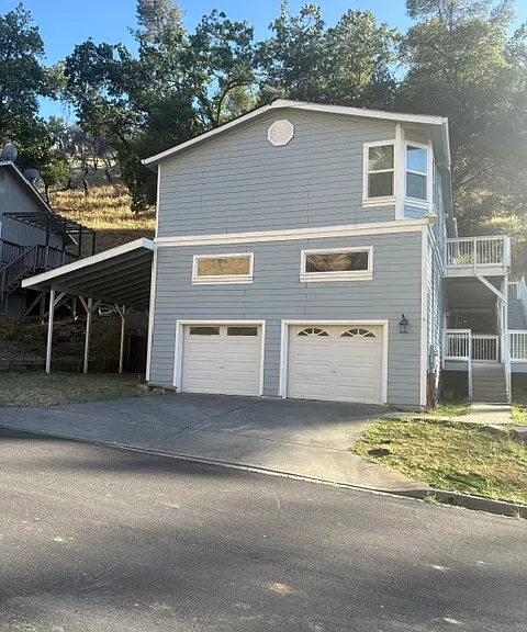 1077 Arroyo Grande Dr — Photo 1
