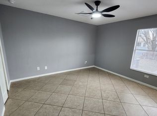 910 NE 8th Pl, Cape Coral, FL 33909