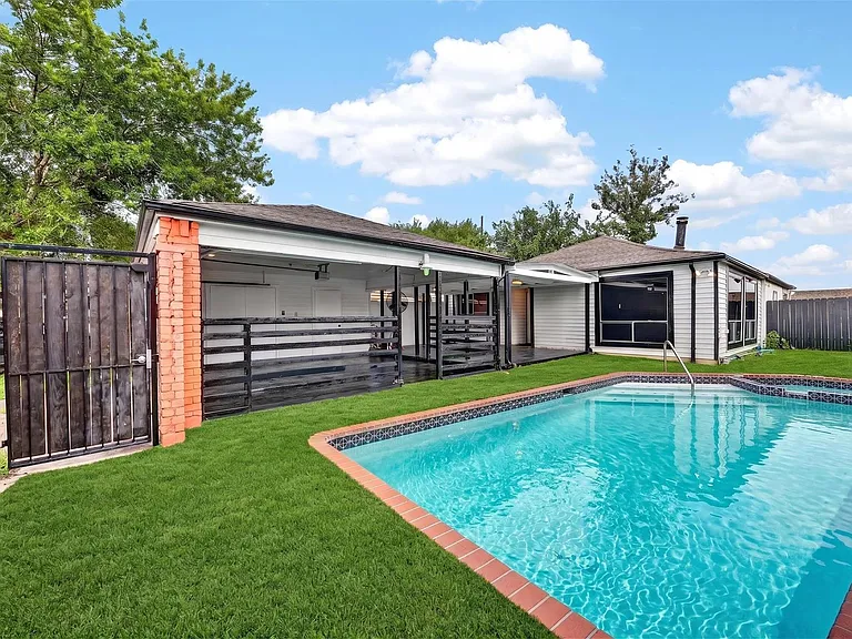 16134 Highlander Dr — Photo 7
