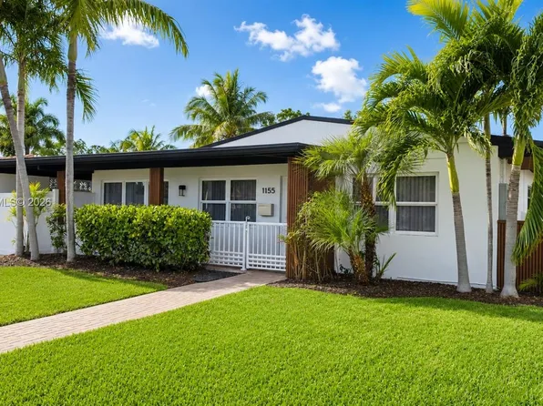 1155 Hayes St, Hollywood, FL 33019