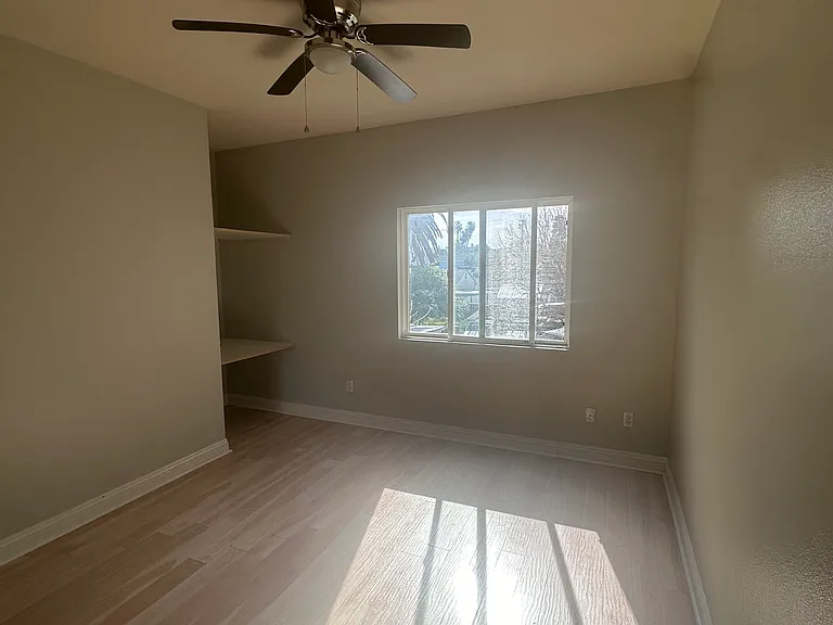 7124 Farralone Ave #107 — Photo 23