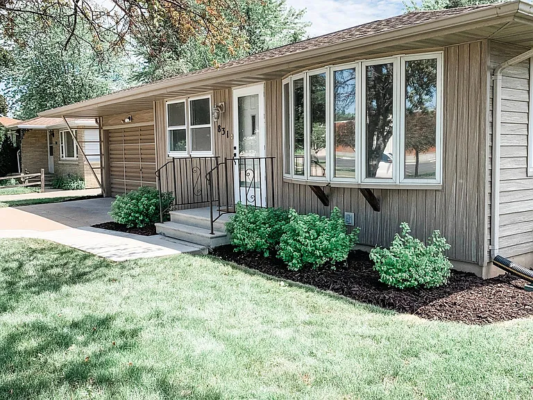 831 Midway Rd — Photo 2