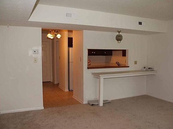 3rd image of 20 Betty Lee Pl