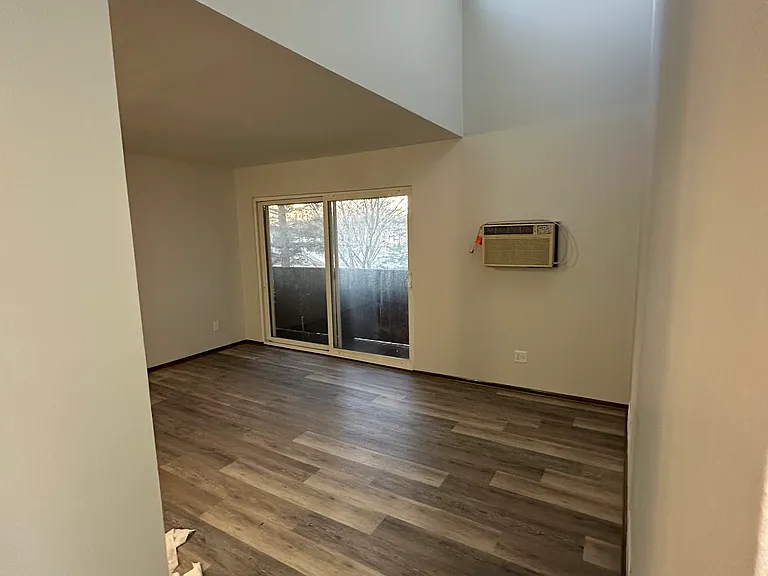 10071 W Congress St #5 — Photo 6