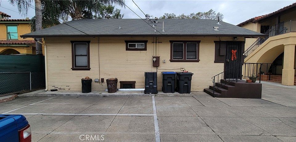 2nd image of 919 N Lacy St