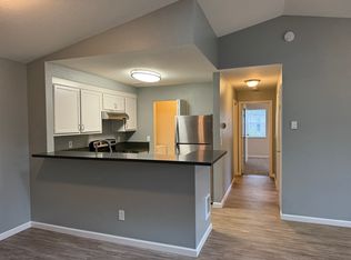 5209 NE 34th St APT A10, Vancouver, WA 98661