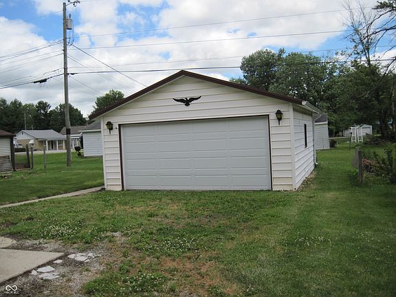 2nd image of 1404 Southside Dr