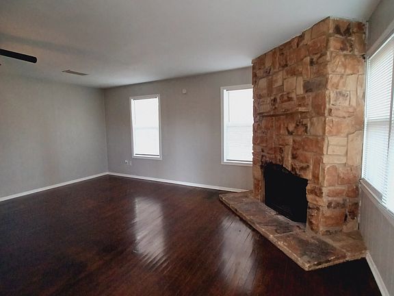 2nd image of 808 E 16th St