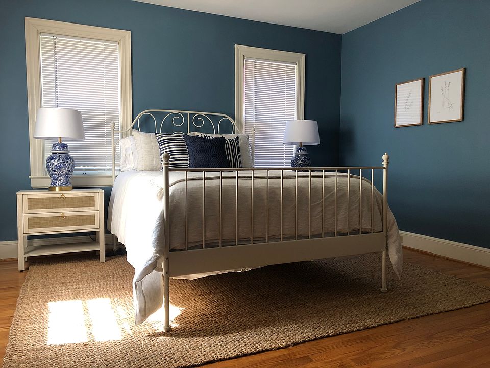 1st image of 109 Vintage Ave #1