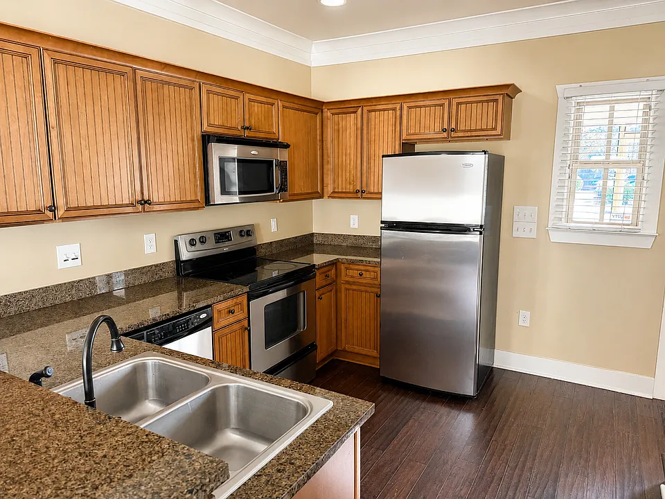 101 W Lane Dr #1