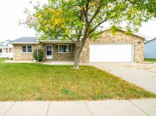 4971 Northrange Ct, Dubuque, IA 52002