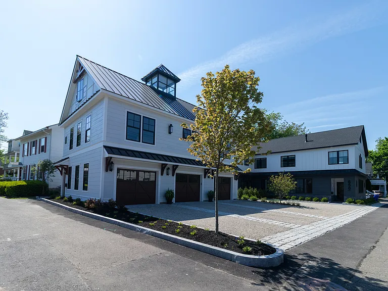 650 Main St #3 — Photo 3